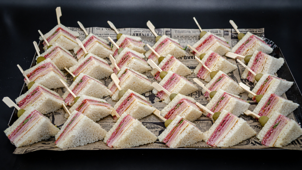 Sandwich club charcuterie